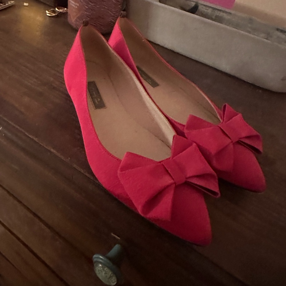 SJP by Sarah Jessica Parker pink Bow Flats. Rare sample color never sold online